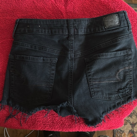 AEO Stretch Size 4 Black Distressed Shorts EUC - Picture 2 of 6